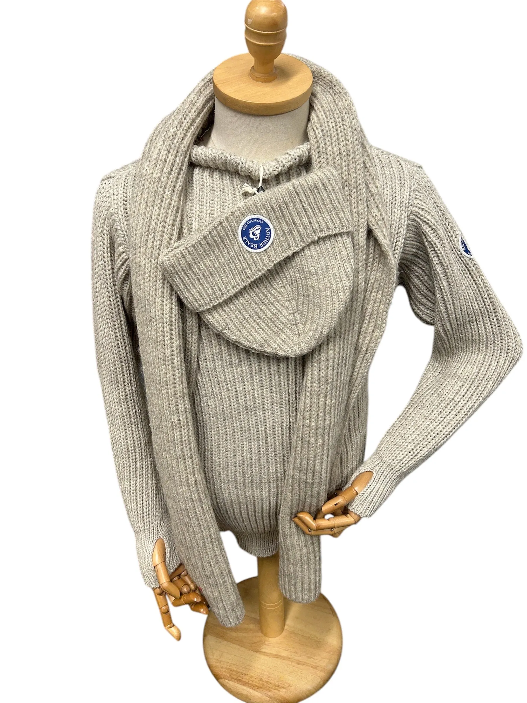 Arthur Beale woollen set: Erebus, Beanie & Scarf