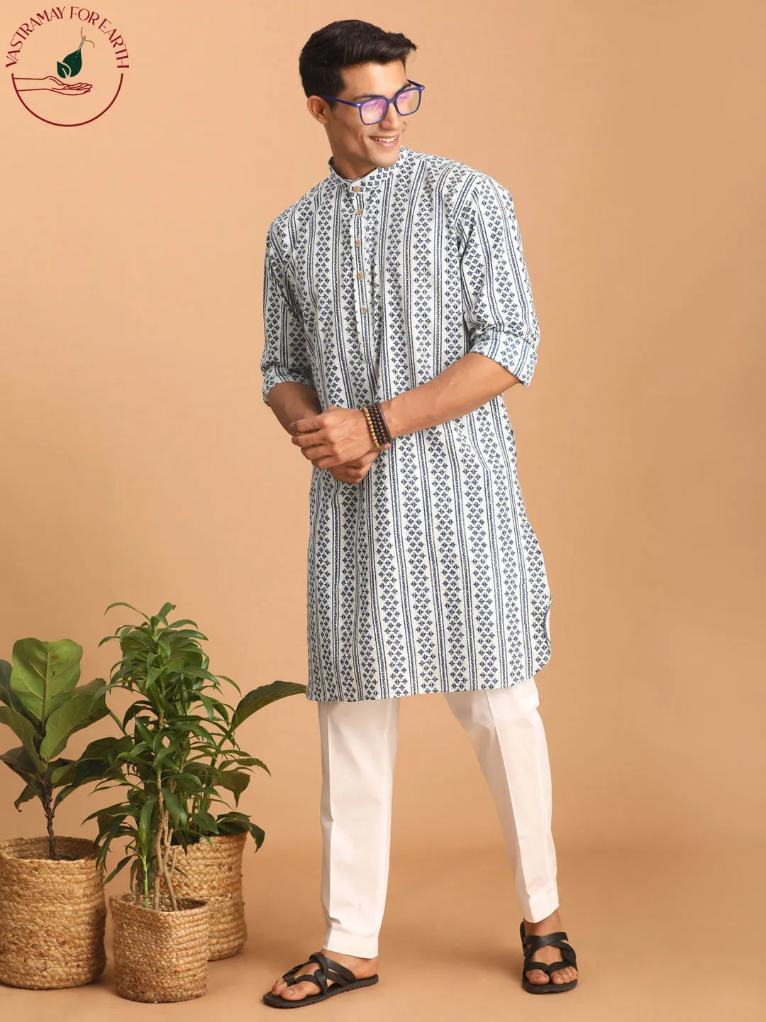 VASTRAMAY Men's Geometrical Striped Kurta Set